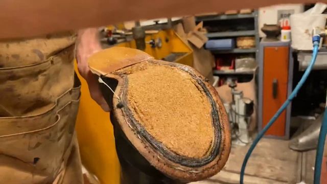 Step by step process of customizing Red Wing 2268 #Engineerboots! #RedWingShoes #Resoling смотреть онлайн