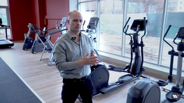 Тренажёры Smith в новом фитнес-зале смотреть онлайн