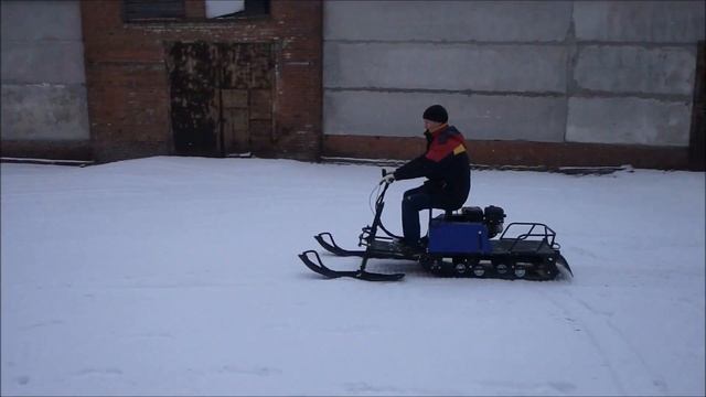 Мотобуксировщик с реверсом Лидер-Сигма 2Р, 9 л.с., покатушки по первому снегу смотреть онлайн