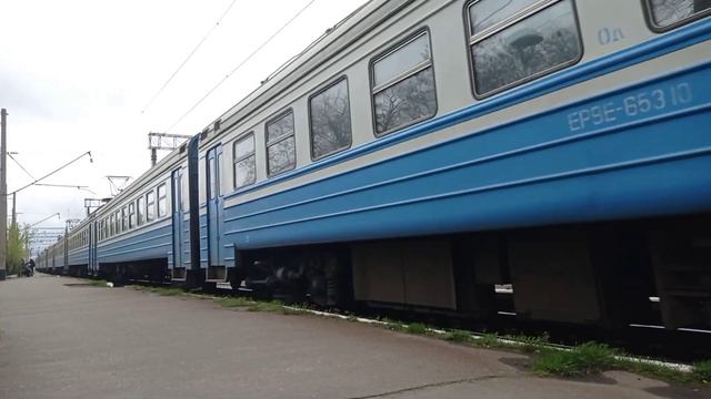 Электропоезд ЭР-9е-653 по станции Одесса-Застава I.