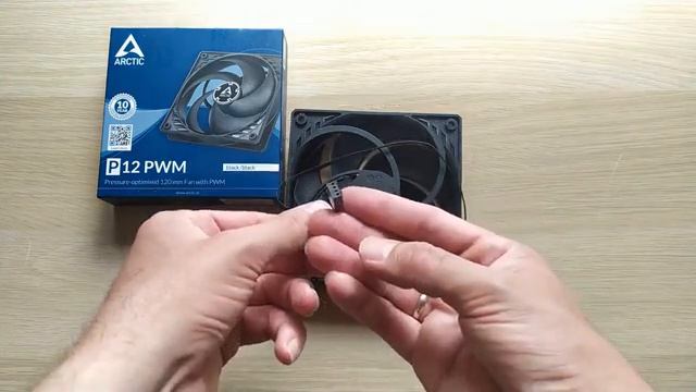 Вентилятор для корпуса ARCTIC P12 PWM. Краткий обзор и характеристики смотреть онлайн