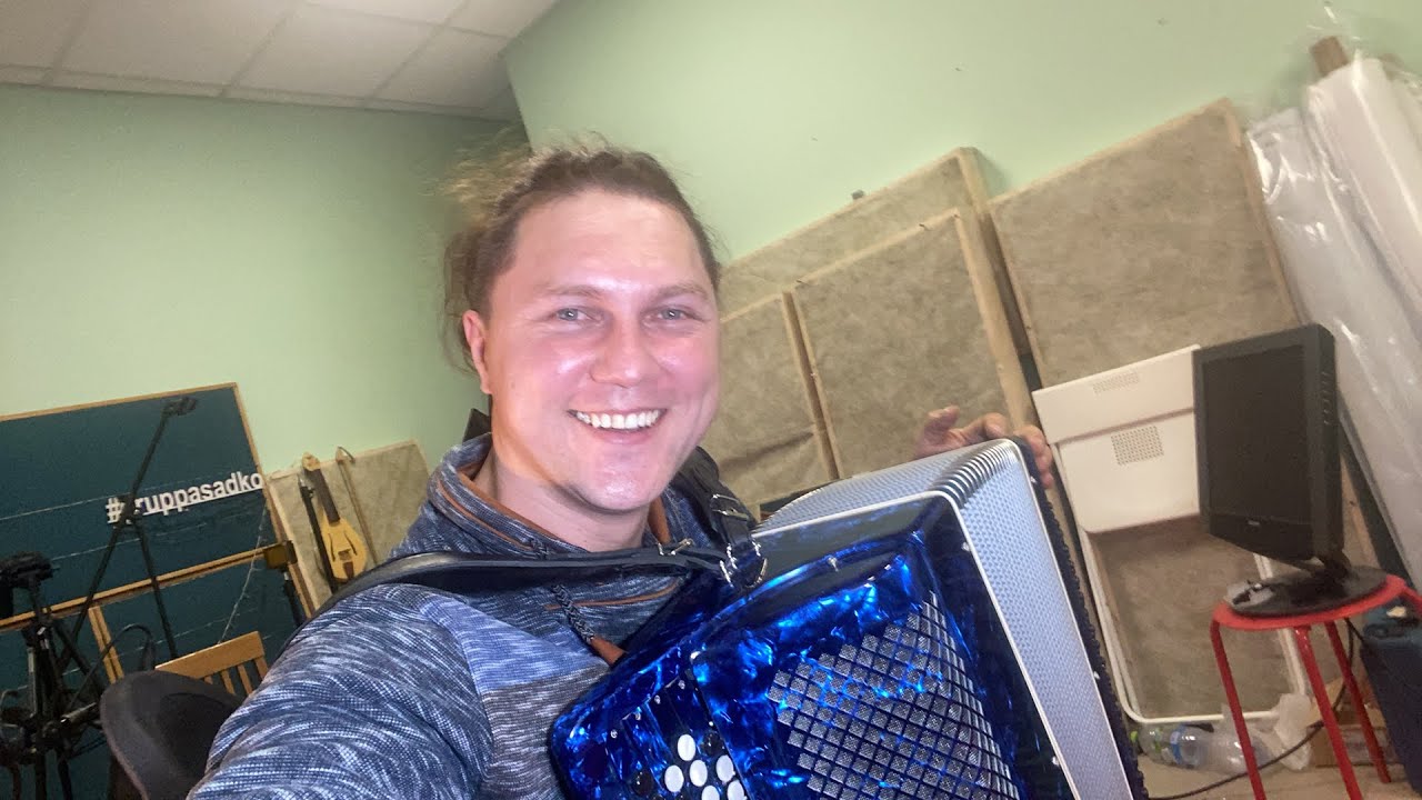 Парень не робкий (А. Бардин) разбор на гармони №-363 с цифрами смотреть онлайн