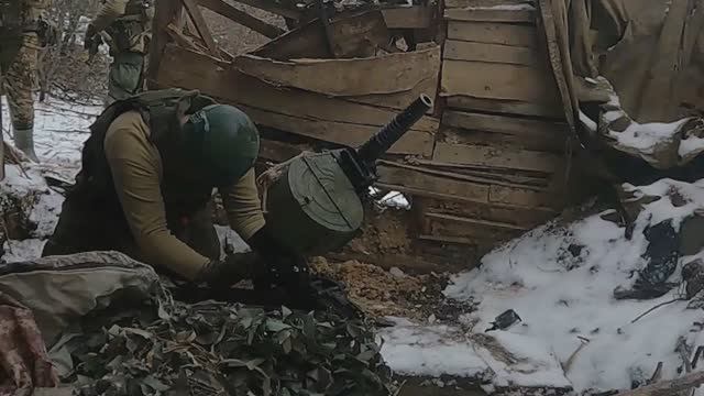 Расчеты гранатометов АГС-17 «Пламя» сорвали ротацию подразделений ВСУ смотреть онлайн