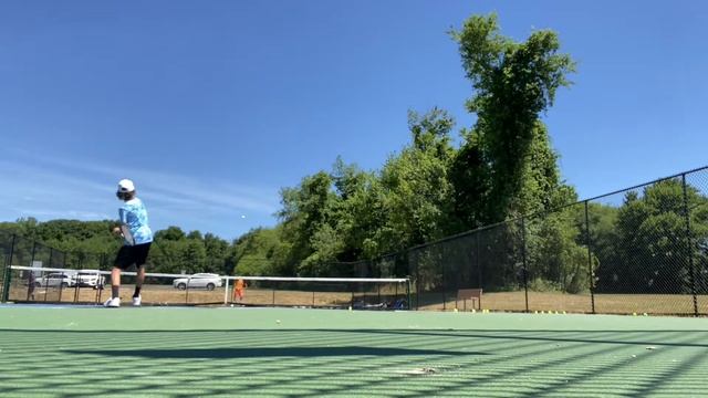 Mini tennis game with my friend смотреть онлайн
