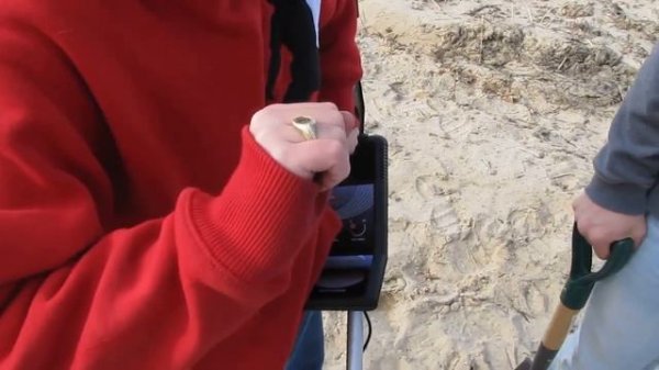 Bounty Hunter Gold Digger finds the GOLD!