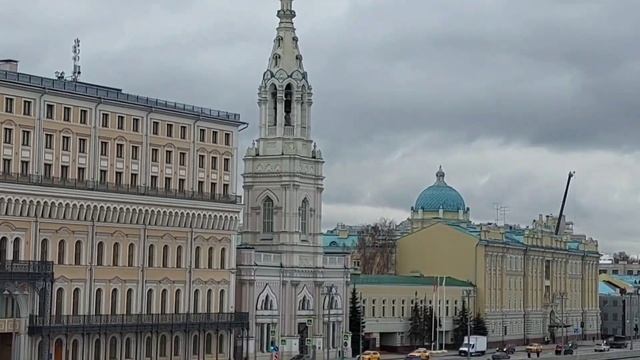 Прогулки по Москве. От Зарядья до фиалок. Часть 1. По Большому Москворецкому мосту на Пятницкую смотреть онлайн