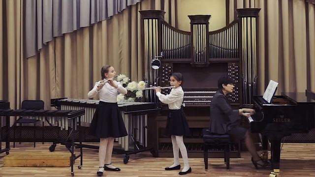 Дуэт Никулаева Алиса и Войнова Лилия. Й. Штраус. Персидский марш. смотреть онлайн