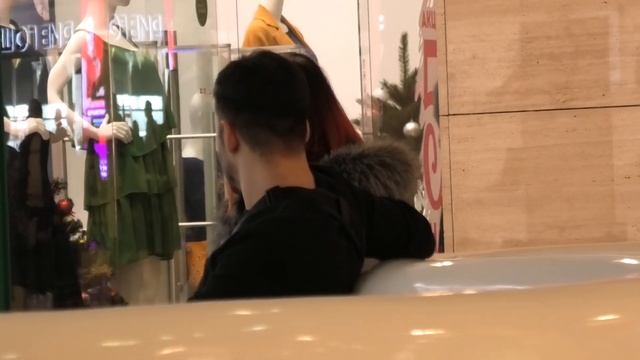 СКЛЕИЛ РЫЖЕНЬКУЮ. КАК ЗАИНТЕРЕСОВАТЬ ДЕВУШКУ. смотреть онлайн