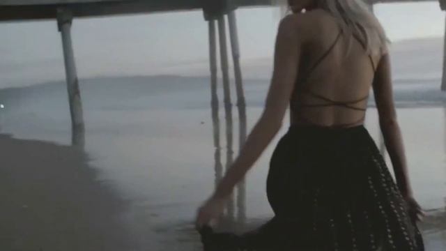 Жемчуга в волосах. Красивая песня на гитаре смотреть онлайн