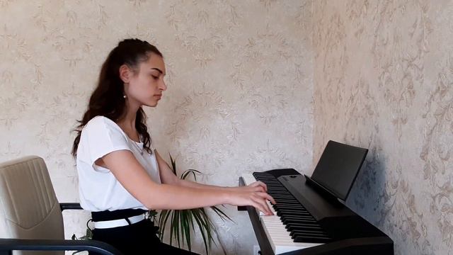 Strange Times FLORIAN CHRISTL смотреть онлайн