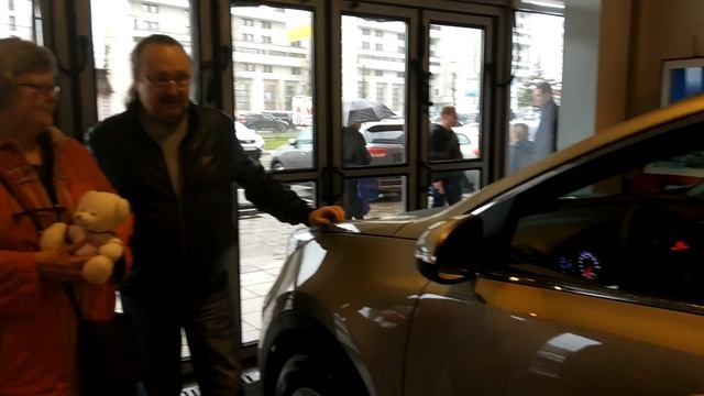 Отзыв клиента FAVORIT MOTORS о покупке автомобиля KIA