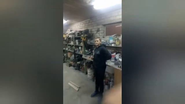 Благоустройство день 2, готовлю маляров. Переделка освещения в гараже. смотреть онлайн