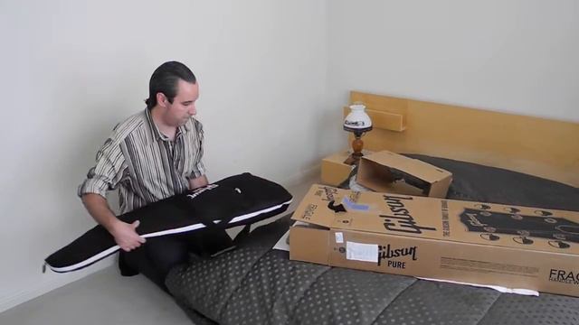 Gibson Les Paul Studio Unboxing смотреть онлайн