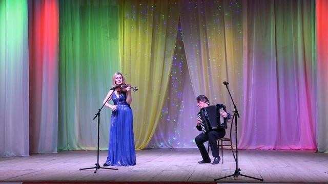 Под небом Парижа-дуэт "БРИЛЛИАНТ" смотреть онлайн