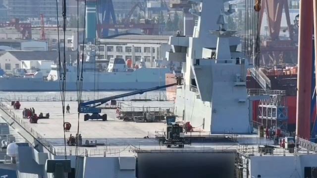 Как строили головной китайский универсальный десантный корабль проекта 075 смотреть онлайн