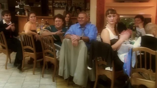 прекрасный подарок на свадьбе смотреть онлайн