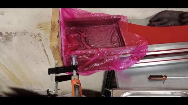 WM210V - бетонирование ниши под передней бабкой