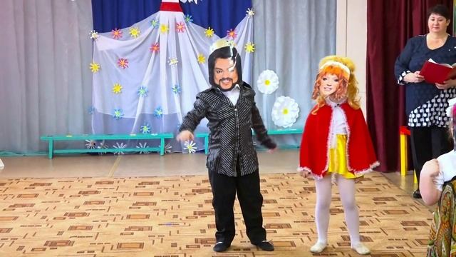 Музыкальная сценка: "Знаменитые артисты на празднике" смотреть онлайн