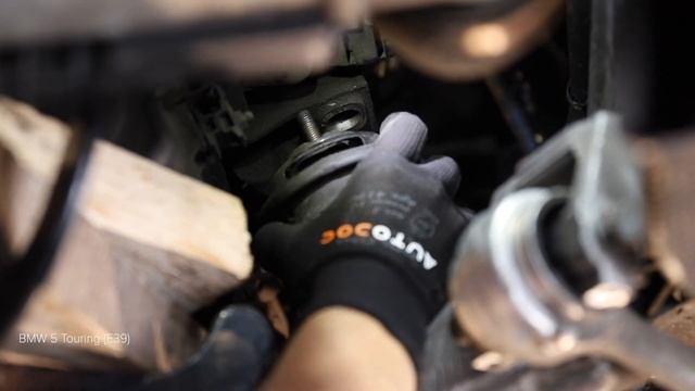 Wie BMW E39 Touring Motorlager Wechseln [AUTODOC TUTORIAL]