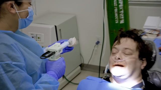 Global Implant Dentistry Patient: Edward Furlong смотреть онлайн