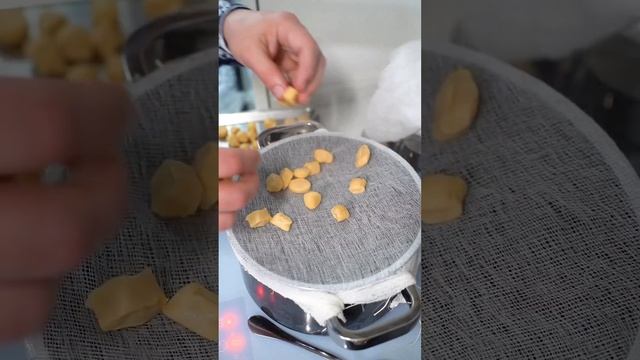 Галушки з куркою смотреть онлайн