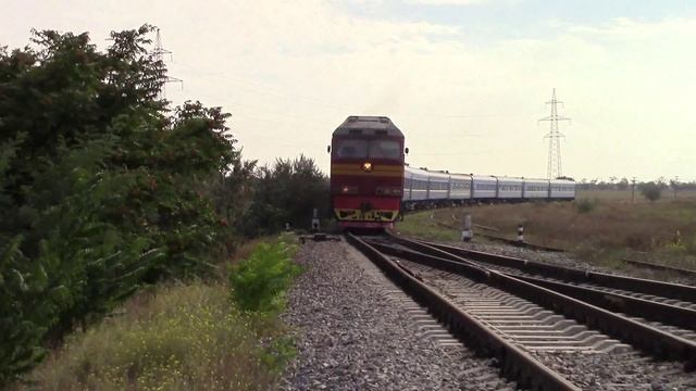 ТЭП70- 0511 с поездом Москва-Симферополь. смотреть онлайн