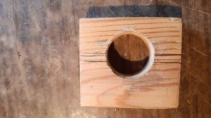 Стойка для гравера. Очень простая своим руками. Сделана из фанеры. Простой держатель.