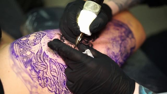 Full Sleeve Tattoo - First Session смотреть онлайн