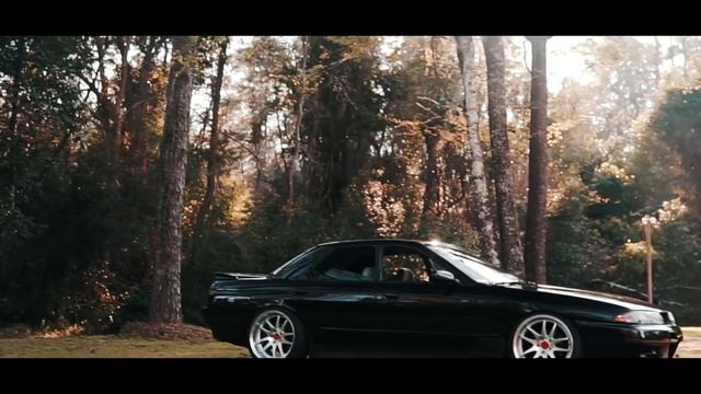 NISSAN SKYLINE R32 SEDAN (FOREST CINEMATIC) смотреть онлайн