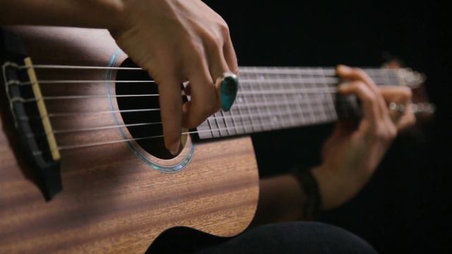 Córdoba Mini ll MH Mahogany Demo смотреть онлайн