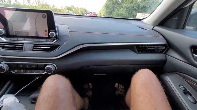 Surviving a thousand miles in a 2022 Nissan Altima SR! смотреть онлайн