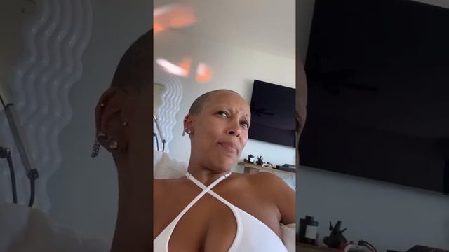 Doja Cat - addresses the people who are asking her if she's okay (once again) IG Live (Aug 6, 2022) смотреть онлайн