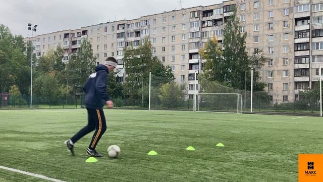 Как Сохранить Мяч под Прессингом? Примени СЕКРЕТ МЕССИ для контроля мяча! (Работает 100%) смотреть онлайн