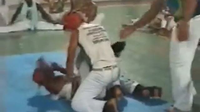 Campeonato de Capoeira topazio смотреть онлайн