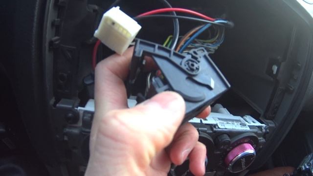 Установка блютуз модуля на штатную магнитолу Sony Форд Фокус. смотреть онлайн