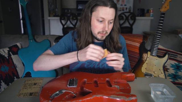 How to Authenticate a 1950s Stratocaster Body смотреть онлайн