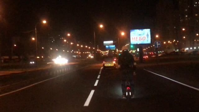 Самоубийца на дороге на моноколесе смотреть онлайн
