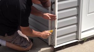 How To Replace A Vinyl Siding Corner