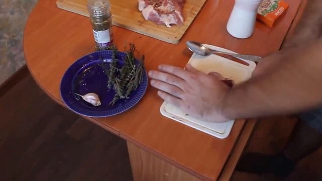 Учимся вкусно готовить: Рецепт сочной свинины! смотреть онлайн