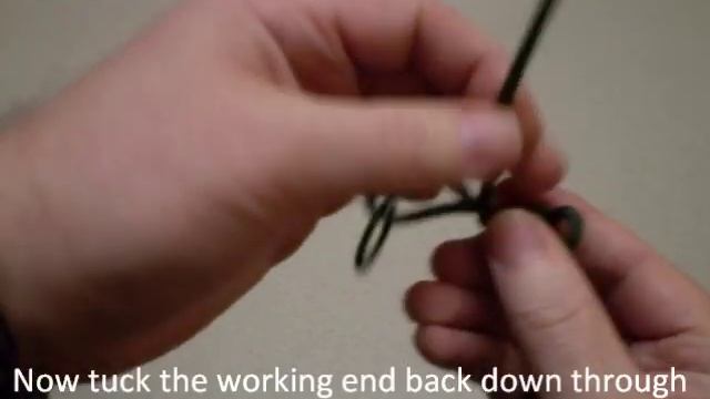 How to Tie a Multiple Overhand Sliding/Scaffold Knot with Paracord смотреть онлайн