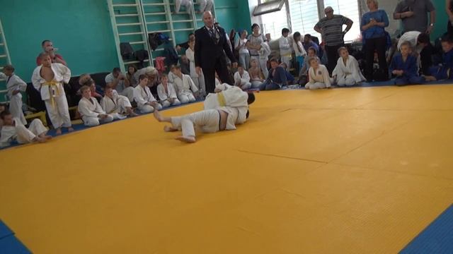 Солопатов Вова - Лазарчук Егор. + 42 кг. ТУРНИР ПО ДЗЮДО «КОРОЛЬ ТАТАМИ» 2 ОКТЯБРЯ 2016 смотреть онлайн