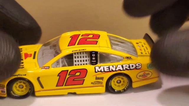 2019 Ryan Blaney Pennzoil Throwback 1:64 (NASCAR Authentics Die-Cast Review) смотреть онлайн