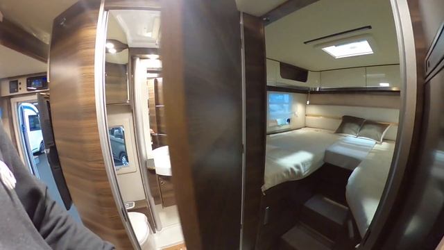 Take a Tour of the Laika Ecovip L3019 - The Ultimate Motorhome for Comfortable Travel! смотреть онлайн