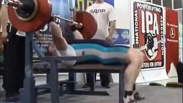 Вадим Кахута жим лежа 240 кг / Vadim Kahuta Benchpressing 240kg