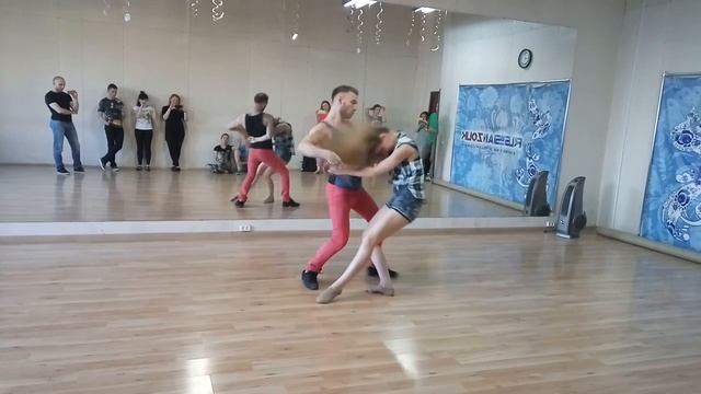 Бразильский Зук в студии танца Ипанема - Максим Чистоклетов и Анастасия Лях смотреть онлайн