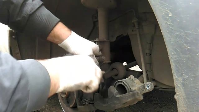 Замена передних колодок Лада Ларгус 1.6 16v смотреть онлайн