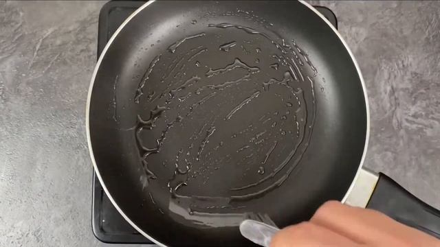 Сырная лепёшка на сковороде . Просто и вкусно смотреть онлайн