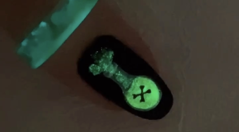 Дизайн с неоновым топом IMEN