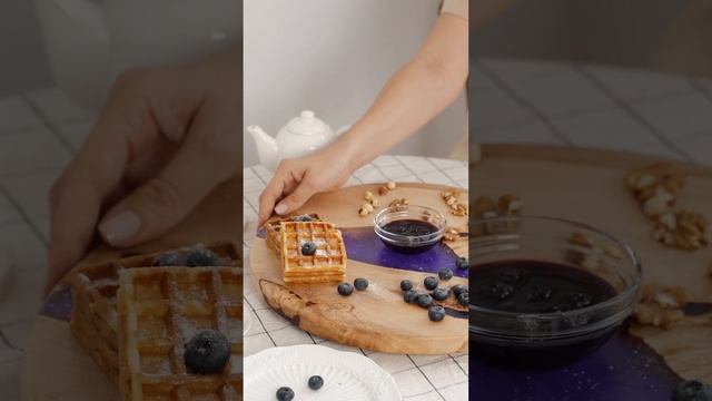 крутящийся столик из клёна с лавандовой заливкой смотреть онлайн