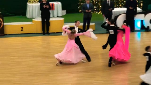 Хомич - Савирко Золото Столицы 2019 Юниоры 2 Open 1/2 ST Foxtrot смотреть онлайн